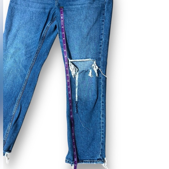 Abercrombie & Fitch Curve Love Ultra High Rise Ankle Straight Jean Distressed 26 - Picture 5 of 10